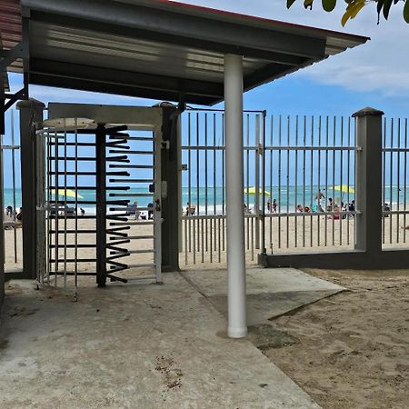 Steps From Foxwoods- Beachfront Retreat With Pools サンジョアン エクステリア 写真