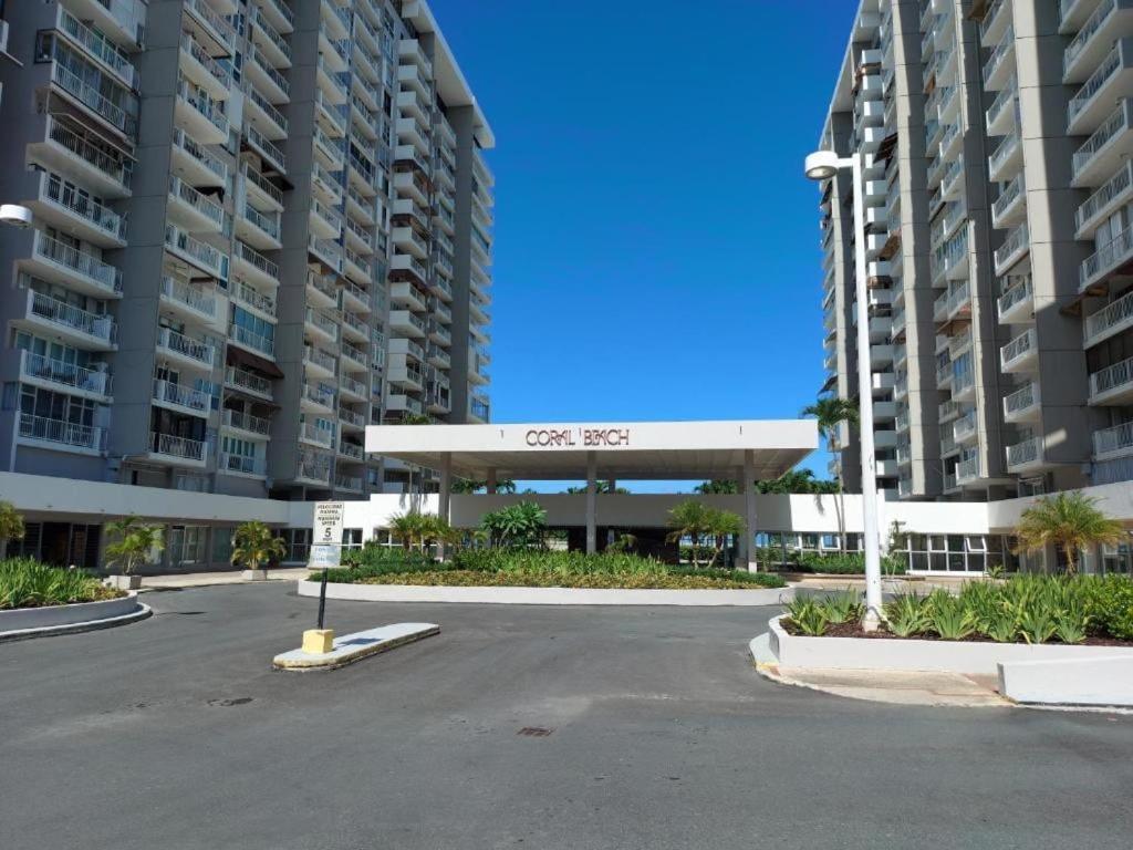 Steps From Foxwoods- Beachfront Retreat With Pools サンジョアン エクステリア 写真